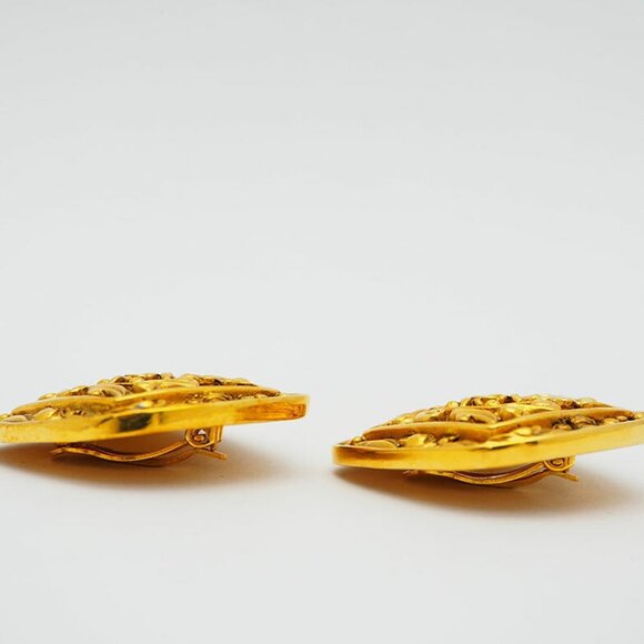 CHANEL Arabesque Coco Gold Large Earrings - Picture 2 of 9